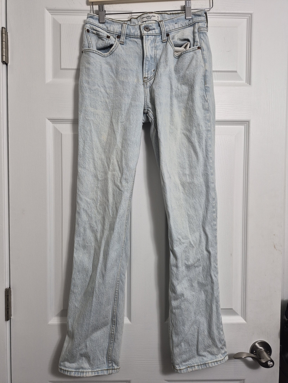 Light Wash Women’s Straight-Leg Jeans - Light Blue